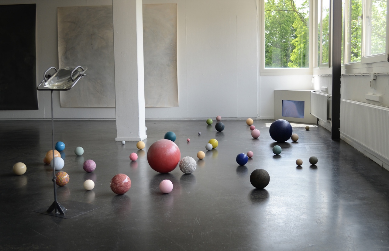 Tientallen Giet Verouderd Rowanne Settels over de inspiratie voor haar keramiek ballen - Witte Rook